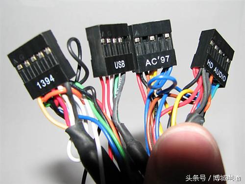 diy电脑主机你必须要知道主板跳线,分享接电脑主板跳线的小技巧