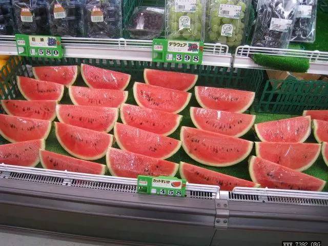 在日本天天吃巴豆,在日本吃西瓜是很奢侈的事吗