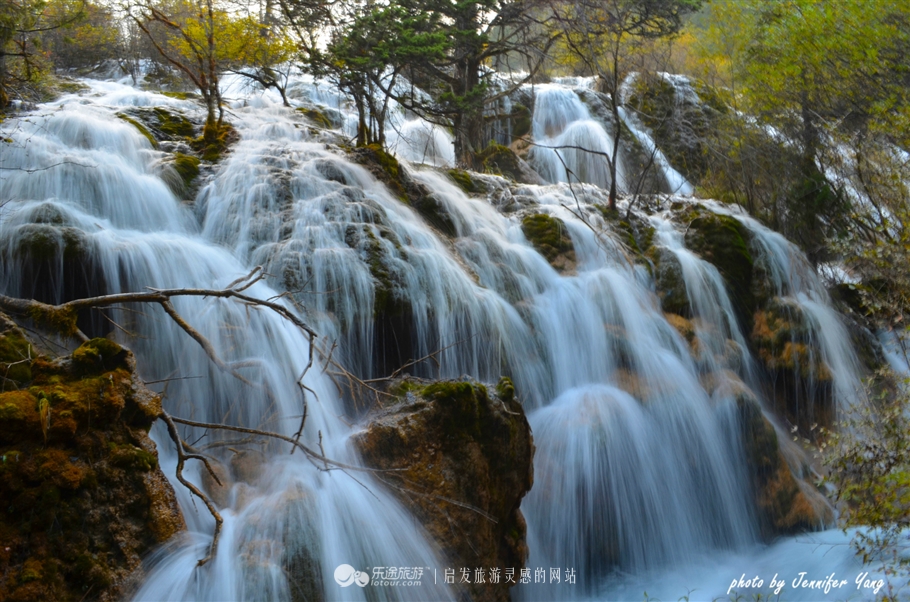 来到大山深处人间仙境,灵气缭绕人间仙境