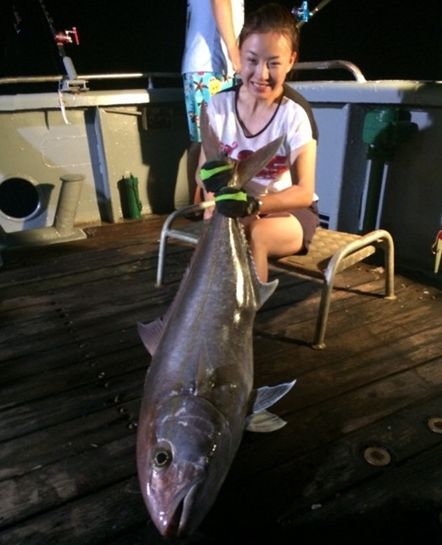 国外海钓巨物视频大全,去海钓路亚