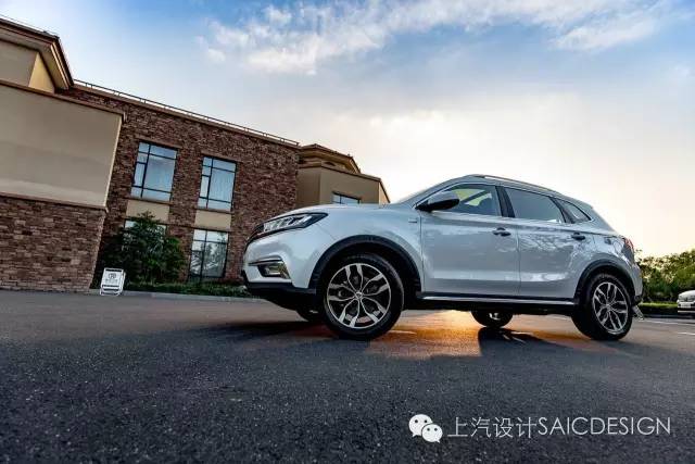 荣威2016rx5互联网自动版,荣威全新rx5模型