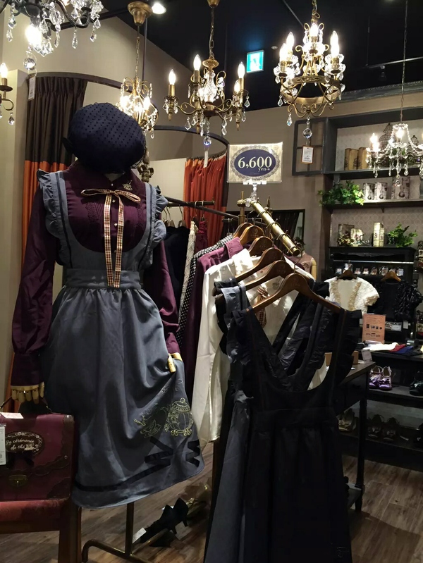 如何穿衣显高级感女生,工装裤如何穿出软妹风格