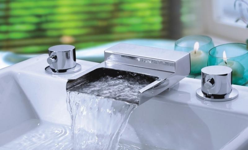 浴缸水龙头冻裂了怎么样维修,浴缸里的水龙头坏了怎么办