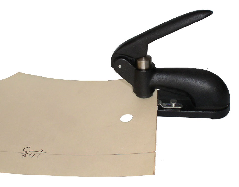 皮带打孔器怎么用视频,皮带打孔器的使用方法