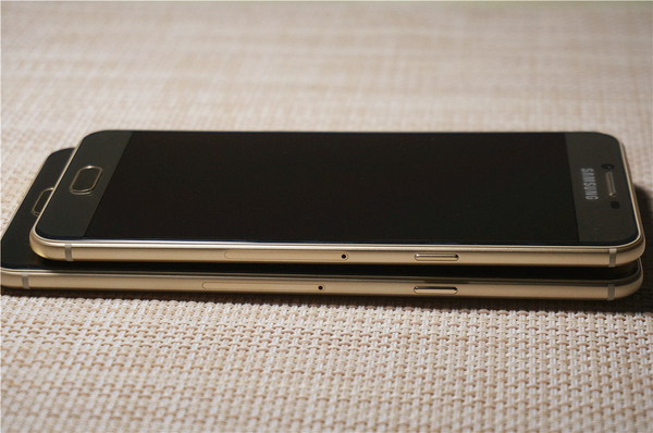 三星galaxy2000,三星c7新款手机