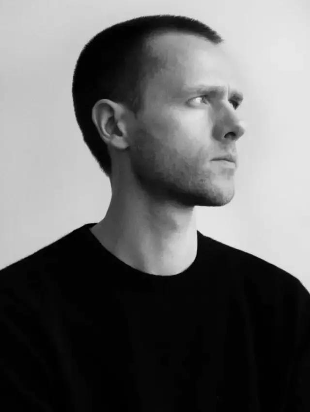 库里代言的UA，为啥鞋买得多了，钱却赚得少了？