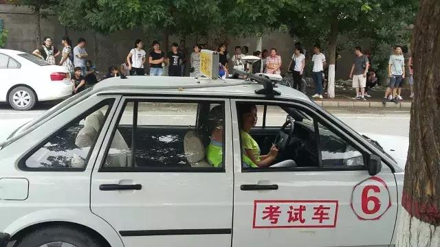 学车时你有什么奇葩经历,我学驾照的奇葩经历
