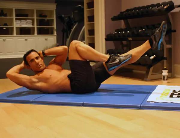 10天练就马甲线翘臀,翘臀和马甲线训练计划女生