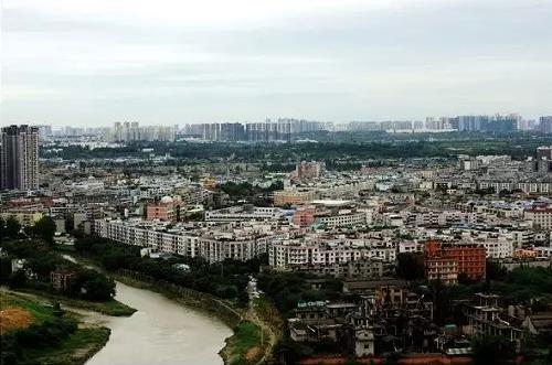 想住评市|地价一年飙涨60%，成都中和板块，麻雀当真变凤凰？