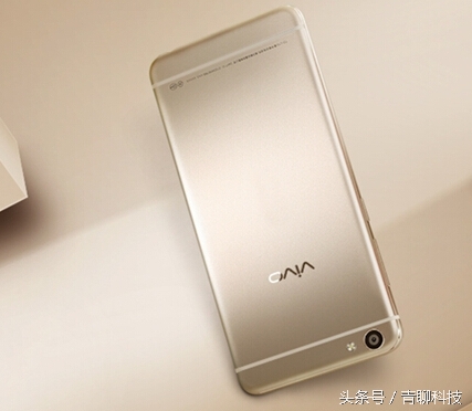 本是同根生相煎何太急--OPPOR9降价300为哪般？