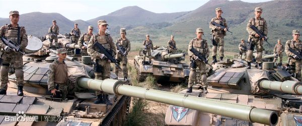 战争电影中的经典枪械,电影战狼中的一些枪械