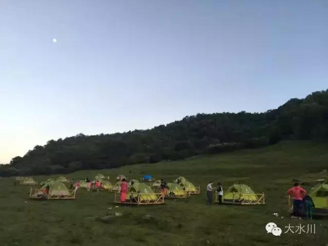 晚上热的睡不着汗像水一样,晚上很热出汗睡不着