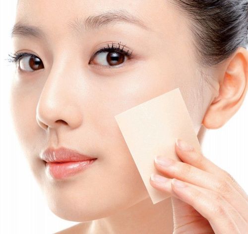 夏天晕妆的正确化妆方法,化妆怎样才不晕妆