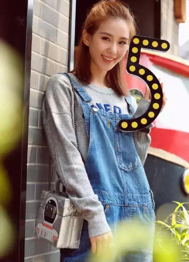 高圆圆包包谁设计的,高圆圆款包包