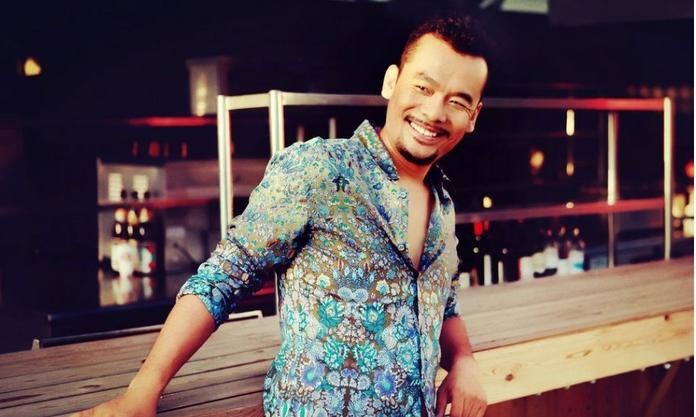 他出道多年无绯闻,33岁出道的他专注演戏32年零绯闻