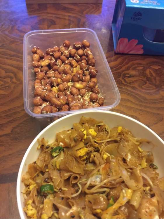 我和男朋友结婚半年了，生活当中我们俩就是谁有空谁下厨房