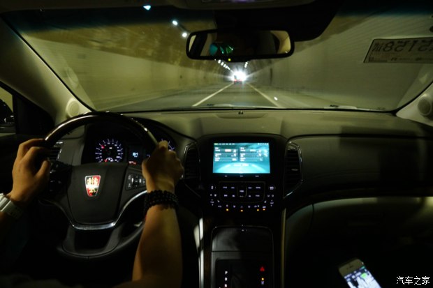 荣威e950混动1.4t车怎么样,1500公里的荣威