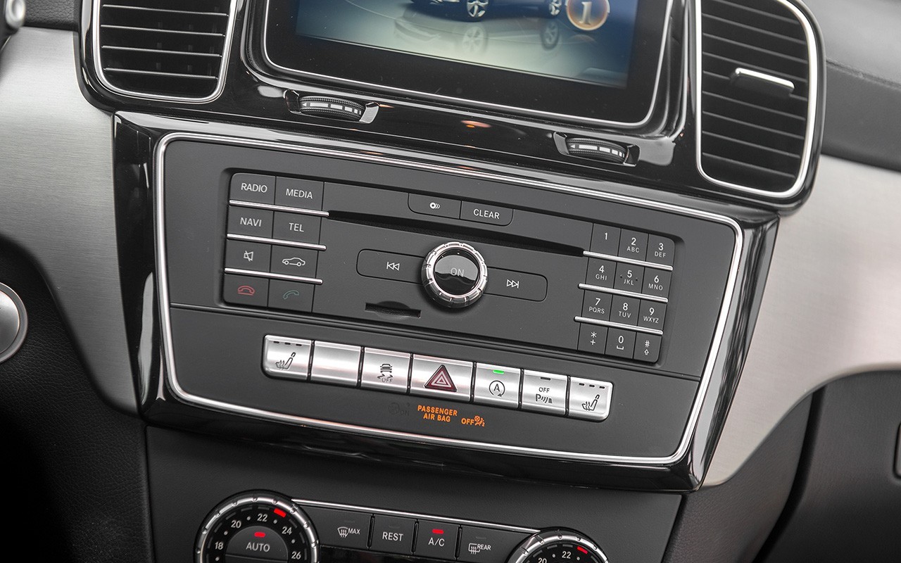 2022款奔驰gle450试驾视频,2024款奔驰gle400试驾测评