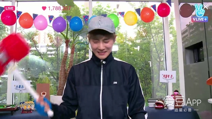 exo2018推特直播,exo分享超长介绍