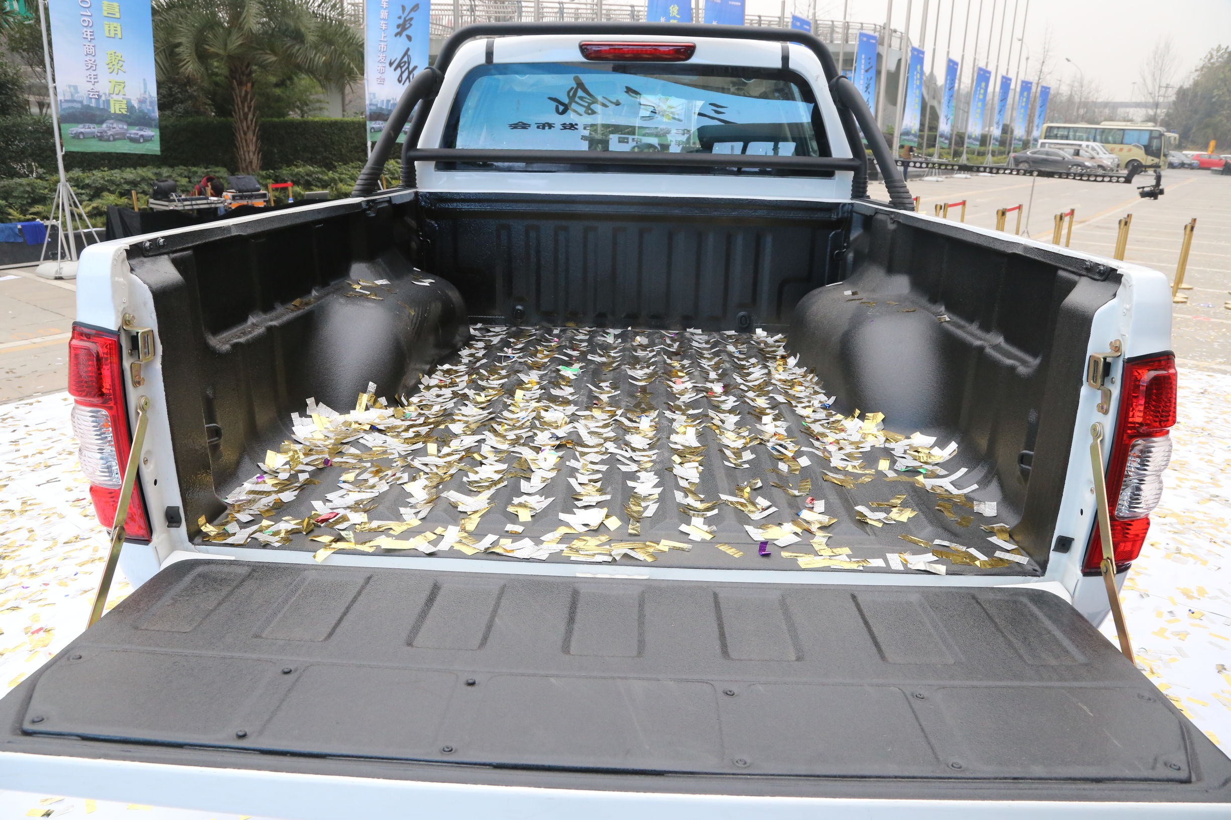 长安神骐最新款柴油版多少钱一辆,生了双胞胎儿子第一天