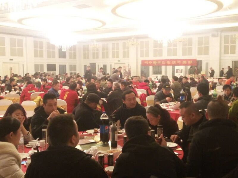 疯狂的赛车闯关视频,疯狂越野赛车