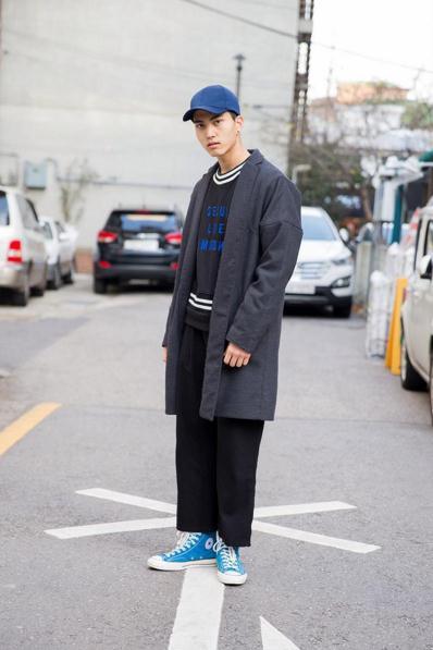 韩国街拍穿搭潮人,2021韩国男士冬季穿搭街拍