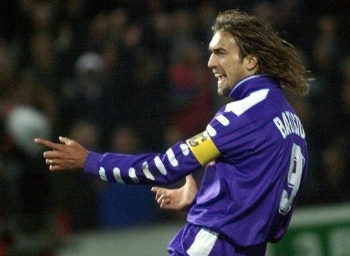 绿茵场庆祝动作,足球庆祝动作克洛泽