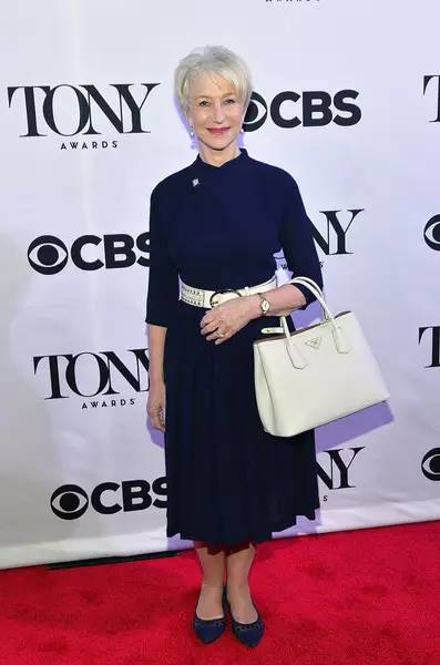 看见自己老去的模样 (这是自己老去的模样吗)