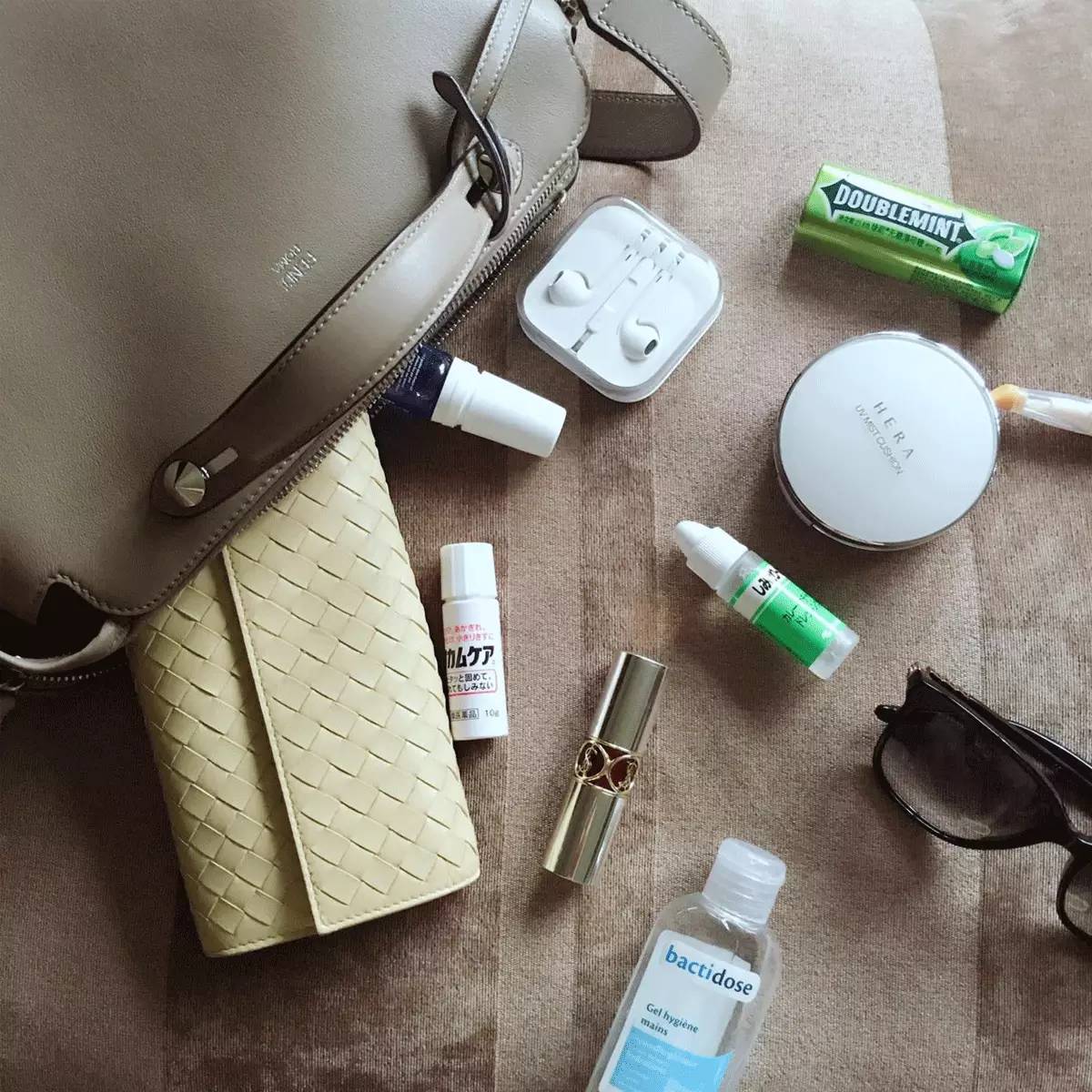 粉丝寄来的包,粉丝寄来了一箱包包