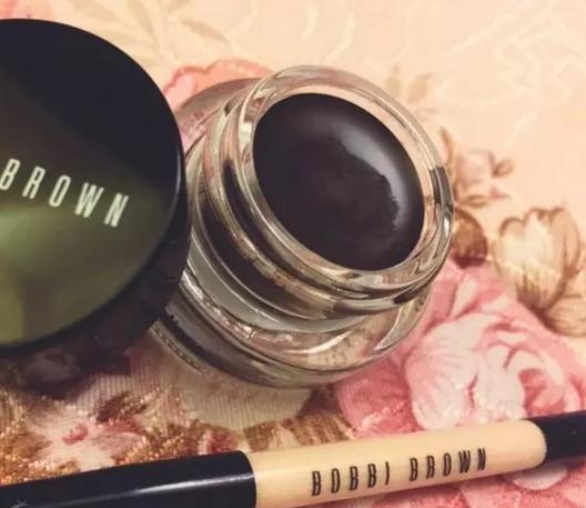 如何开眼角画眼线,有开眼角怎么画眼线