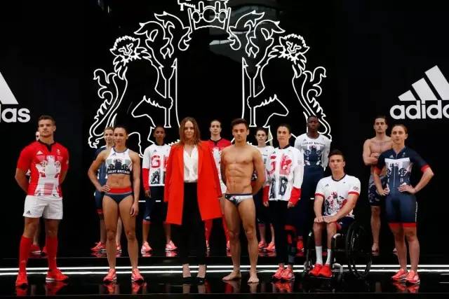 里约奥运会一点不惨，刘雯为它拍封面，拥有史上最多维秘天使助阵