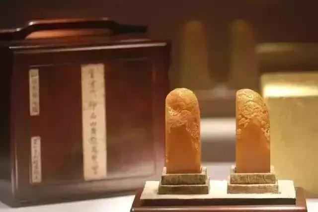 价值3亿田黄印章真品图文,600克以上的田黄印章值多少钱
