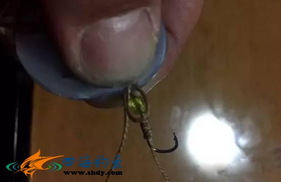 翻板钩线组方法图解,自制翻板钩简易固饵器