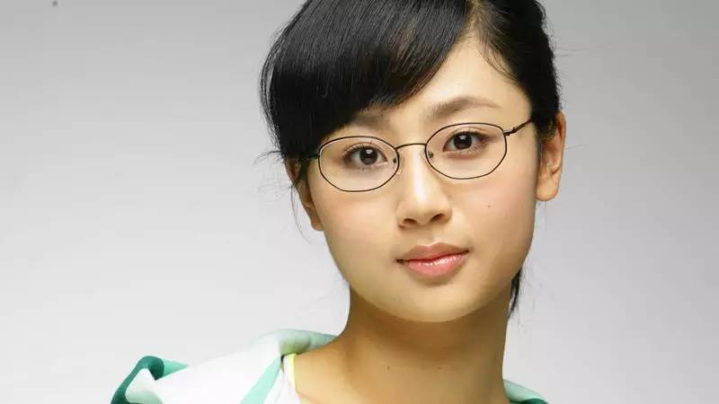 杨紫和小雪的视频,杨紫解除合约了吗