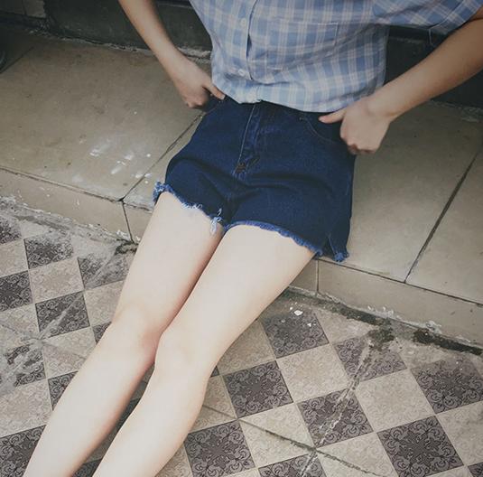 夏天大腿根内侧磨红磨肿了怎么办,大腿内侧被内裤磨红了用什么药膏