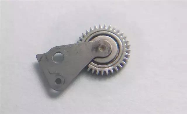 电话手表进水了怎么处理,手表进水修一下后还是正常使用吗