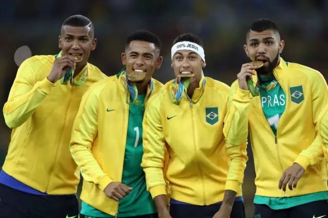 巴西用64年讲述一个足球的故事