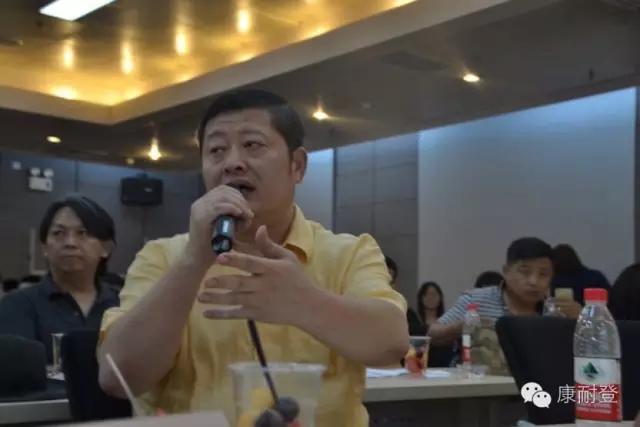 跟康耐登一起去米兰·《我要去米兰》