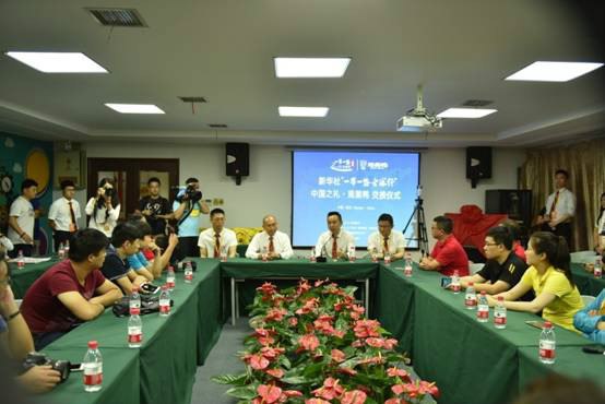 超多美图慎入！开神车，走丝路，这些不可思议的美景就在中国！