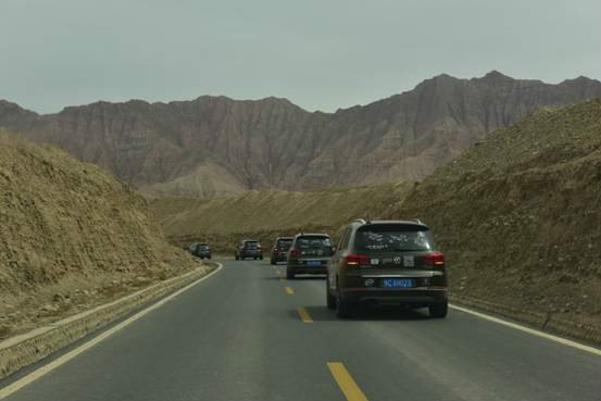 超多美图慎入！开神车，走丝路，这些不可思议的美景就在中国！