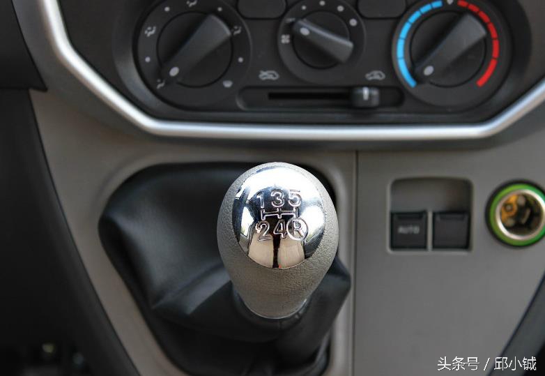 国产七座空间最大的面包车,4万左右的面包车价格