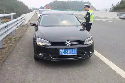 对付乱停车者的绝招,怎么对付乱停车的人