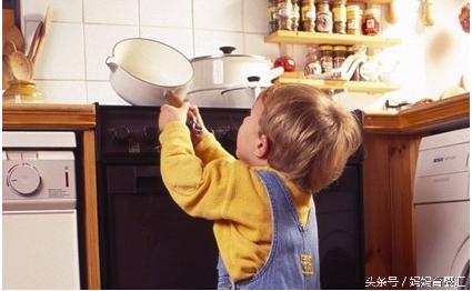 小孩被热粥烫伤大面积怎么处理,宝宝吃粥烫伤怎么处理