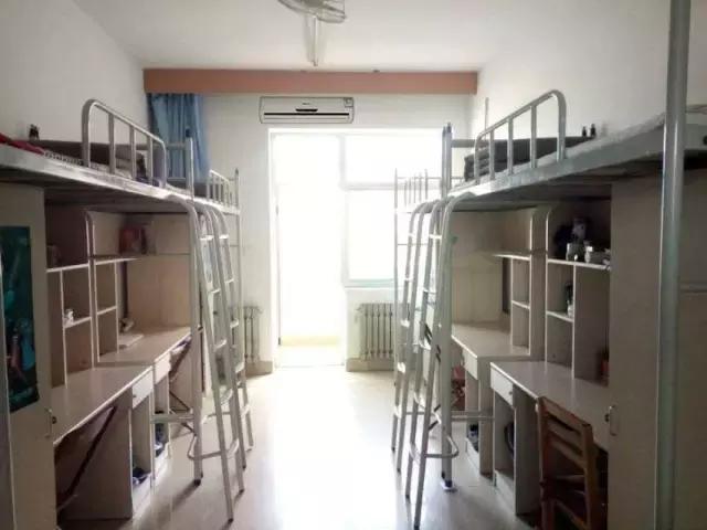 璧勮灞变笢,鎴戝湪灞卞ぇ绛変綘