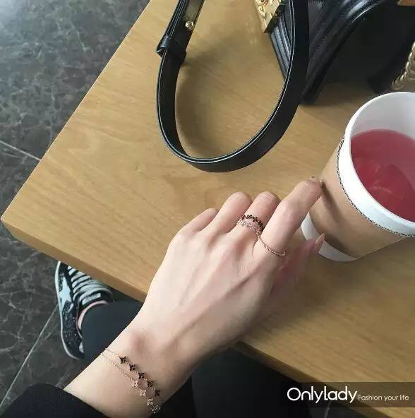 韩剧女主角同款耳坠,韩剧中的珠宝首饰