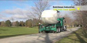 狗狗搞笑图gif,搞笑gif看狗狗的小眼神太委屈了