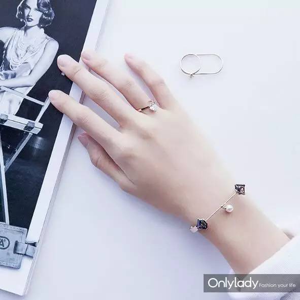 以前韩剧中女主的耳环,大家晒晒韩剧女主角耳饰