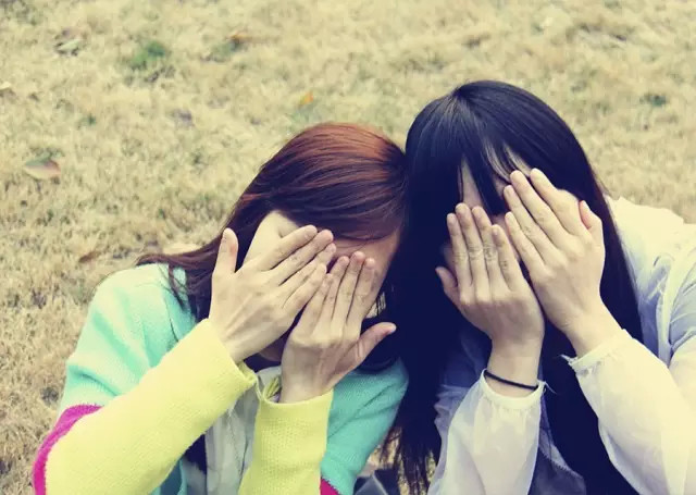 教你拍照怎么摆pose姿势,中年大叔拍照摆pose