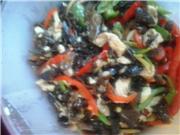 彩椒炒黑木耳做法,黑木耳炒肉最佳搭配菜