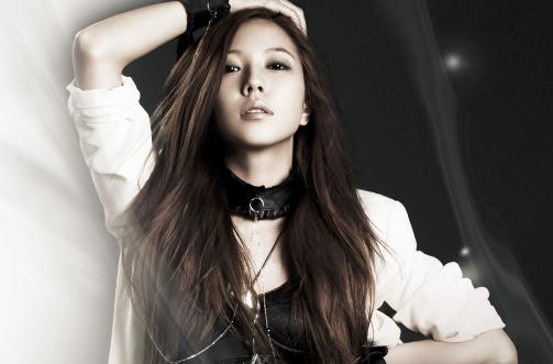 如何评价宝儿的唱功,宝儿和iu谁唱功好